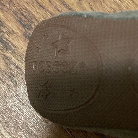 NWOT Roobeez London Mini Shoes for Babies Size 4. Brown Suede/Orange Stitching. - Picture 7 of 7